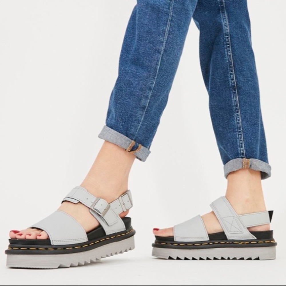 Dr. Martens Voss Sandal